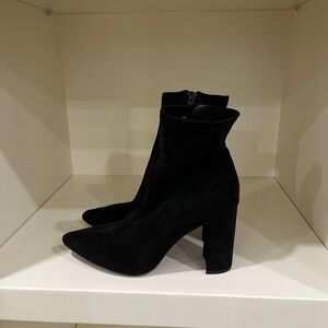 Elegant Black Ankle Steve Madden Boots
